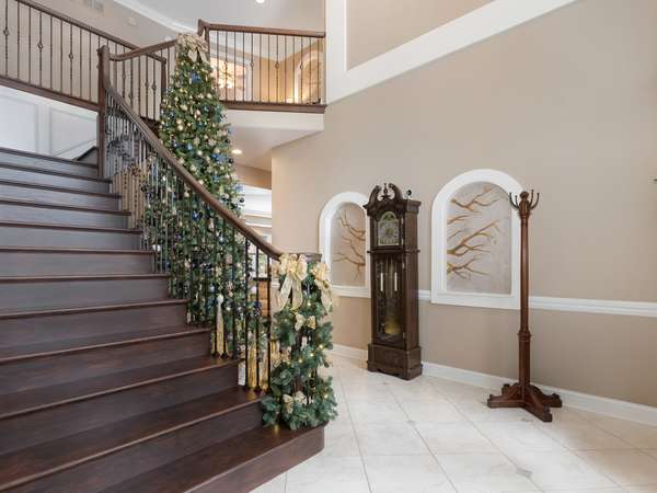 2223 Spartina LN, Naperville, IL 60564