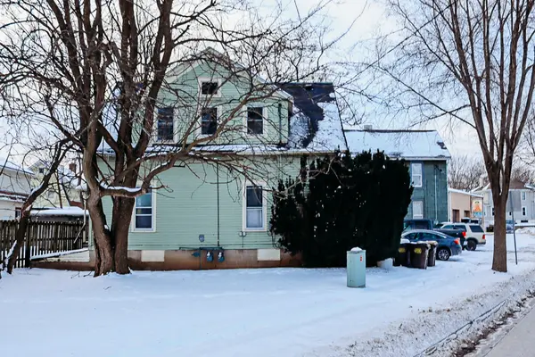 1258 S Galena AVE, Freeport, IL 61032