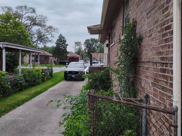 550 W 127th ST, Chicago, IL 60628