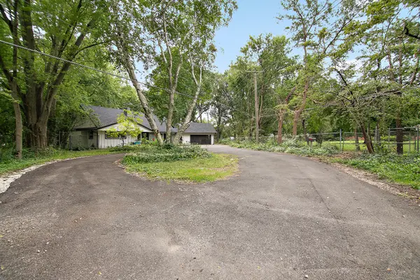 22 Erin LN, Kankakee, IL 60901