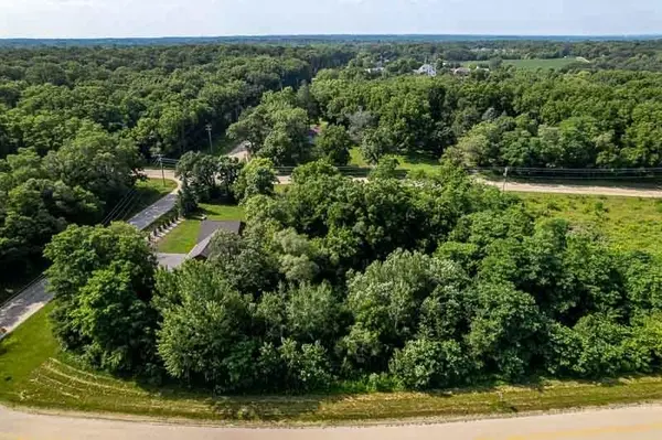 7956 Prairie Hill RD, South Beloit, IL 61080