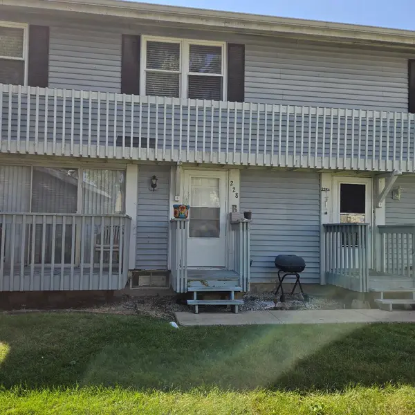 228 ELKHORN CT #B, Bolingbrook, IL 60440