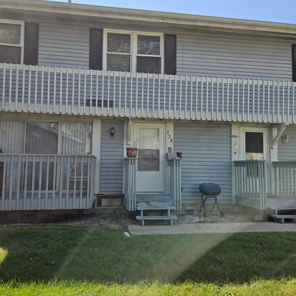 228 ELKHORN CT #B, Bolingbrook, IL 60440