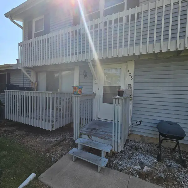 228 ELKHORN CT #B, Bolingbrook, IL 60440