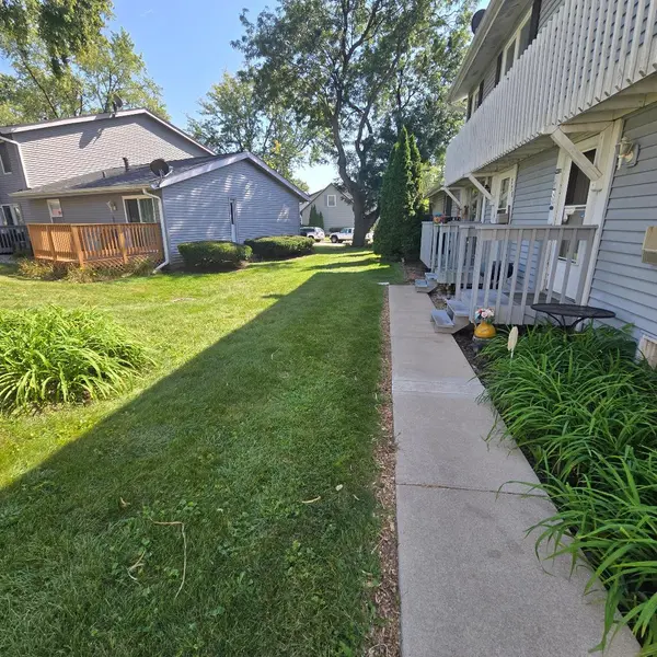 228 ELKHORN CT #B, Bolingbrook, IL 60440