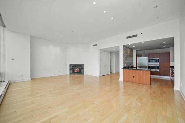 401 N Wabash AVE #49I, Chicago, IL 60611