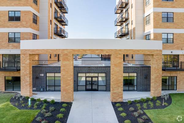 200 Anthony AVE #208, Mundelein, IL 60060