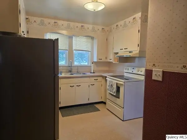 417 N Washington ST, Carthage, IL 62321