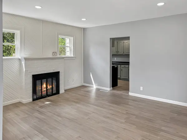 302 W Cook ST, Sheffield, IL 61361