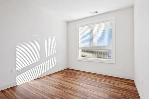 555 Roger Williams AVE #405, Highland Park, IL 60035