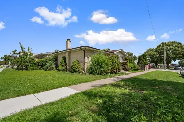 9740 Linn AVE, Schiller Park, IL 60176