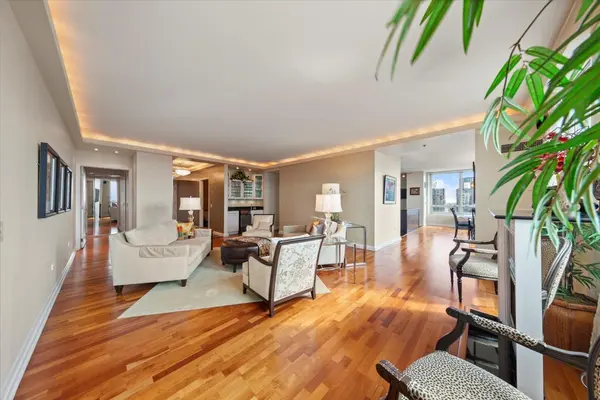 33 W Ontario ST #47E, Chicago, IL 60654