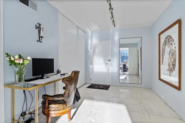 880 N Lake Shore DR #16G, Chicago, IL 60611