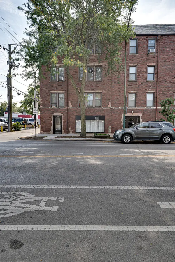 2415 W Pratt BLVD #C1, Chicago, IL 60645