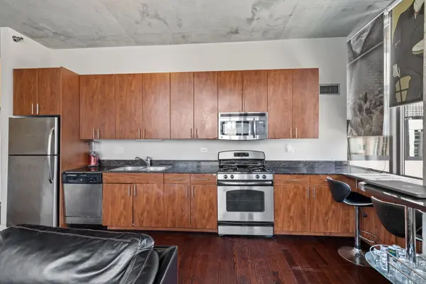 235 W Van Buren ST #1615, Chicago, IL 60607