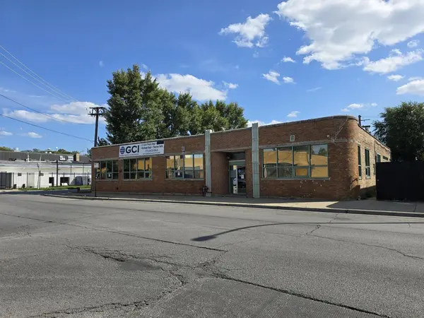 4535 W Addison ST, Chicago, IL 60641
