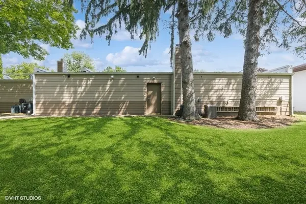 2019-2025 Main Street RD, Spring Grove, IL 60081
