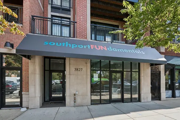 3827 N Southport AVE, Chicago, IL 60613