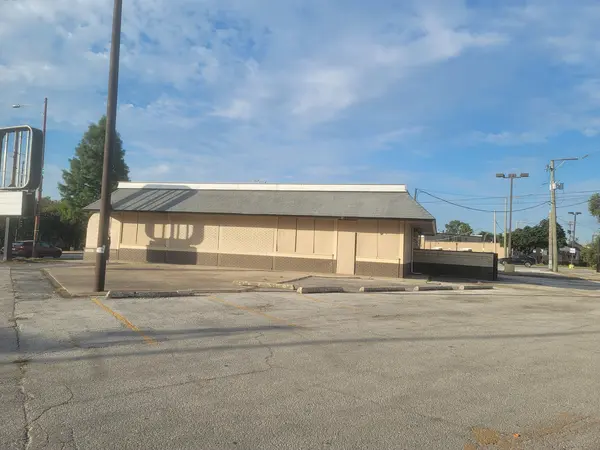3200 W Columbus AVE, Chicago, IL 60652