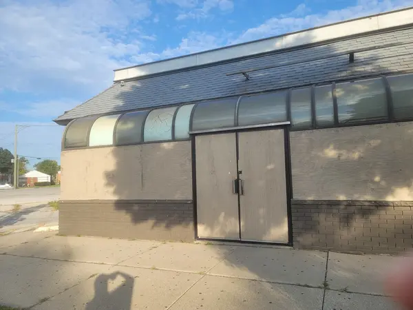 3200 W Columbus AVE, Chicago, IL 60652