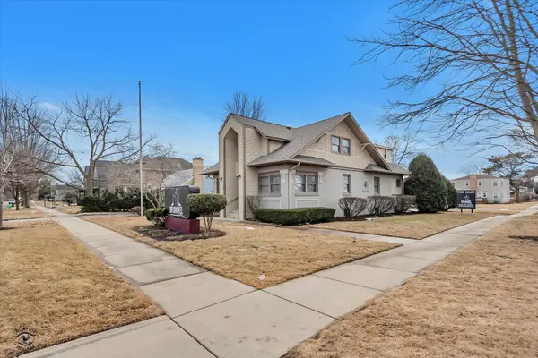 849 N Ellsworth ST, Naperville, IL 60563