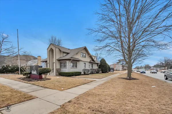 849 N Ellsworth ST, Naperville, IL 60563