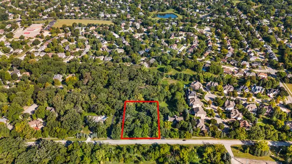 25 W 500 Royce RD, Naperville, IL 60565