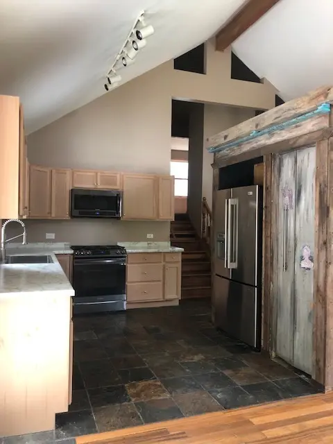 3931 Bertrand LN, Beach Park, IL 60087