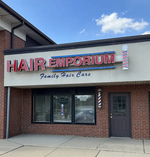 630 W Algonquin RD, Des Plaines, IL 60016