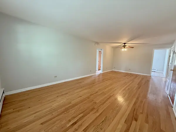 317 S Plum Grove RD #5, Palatine, IL 60067