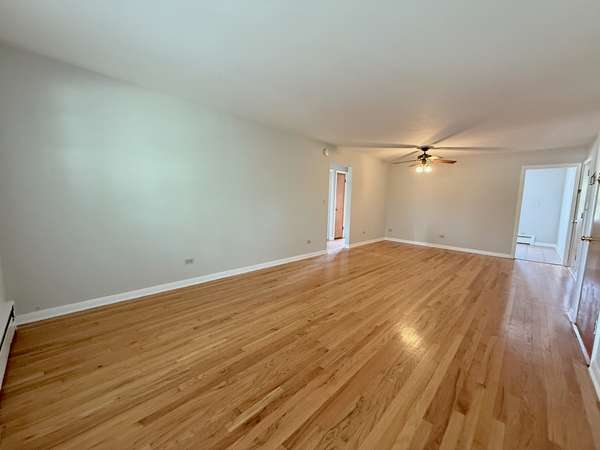 317 S Plum Grove RD #5, Palatine, IL 60067
