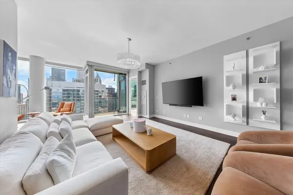 600 N Fairbanks CT #3510, Chicago, IL 60611