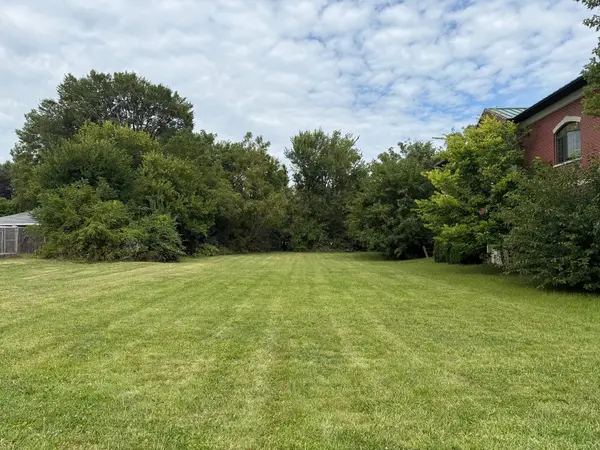 1632 Ogden AVE, Lisle, IL 60532