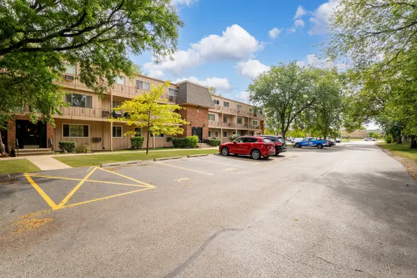 2504 Algonquin RD #14, Rolling Meadows, IL 60008