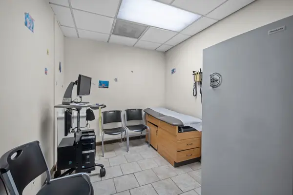 7107 W Belmont AVE #1E, Chicago, IL 60634