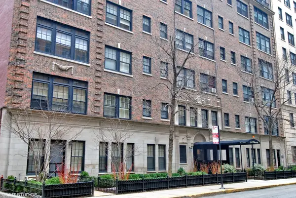230 E Delaware PL #5E, Chicago, IL 60611