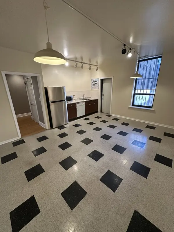 536 N Clark ST, Chicago, IL 60654