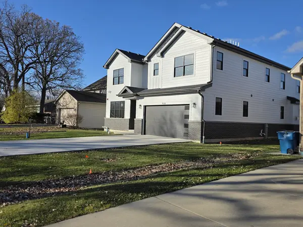 926 E Crest AVE, Addison, IL 60101