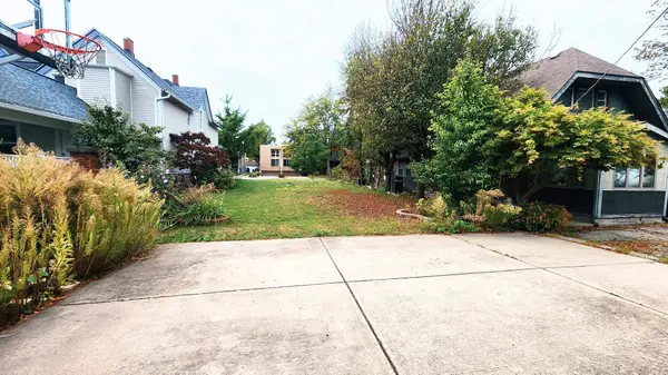 742 N Marion ST, Oak Park, IL 60302