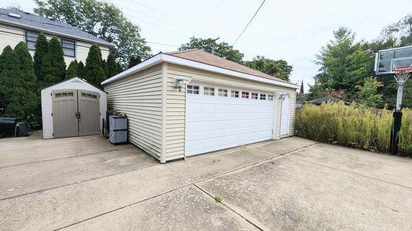 742 N Marion ST, Oak Park, IL 60302