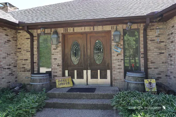 91 S Milwaukee AVE, Vernon Hills, IL 60061
