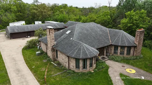 91 S Milwaukee AVE, Vernon Hills, IL 60061