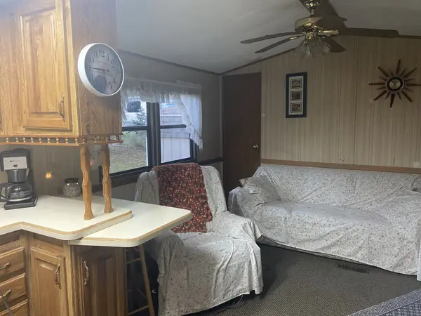 8-89 Woodhaven Lakes, Sublette, IL 61367