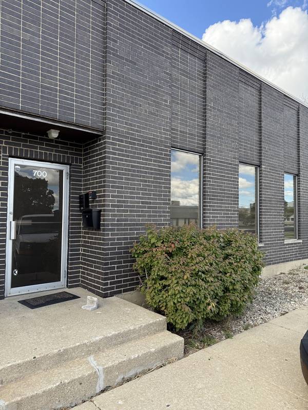 700 BONNIE LN, Elk Grove Village, IL 60007