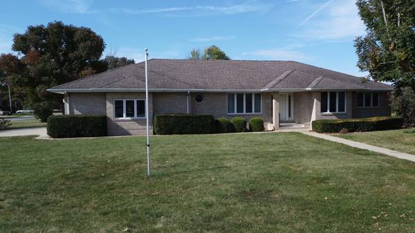 601 N Church ST, Crescent City, IL 60928