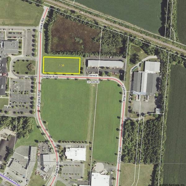 8 Lindow LN, Marengo, IL 60152
