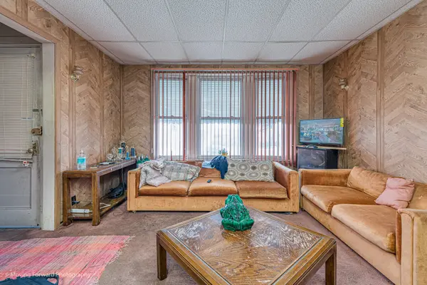 7045 S Wabash AVE, Chicago, IL 60637