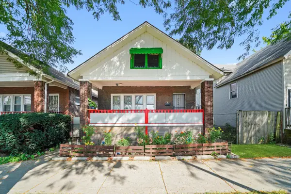 2016 E 93rd ST, Chicago, IL 60617