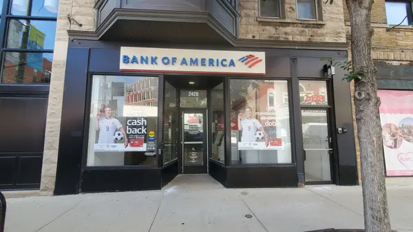 2428 N LINCOLN AVE, Chicago, IL 60614