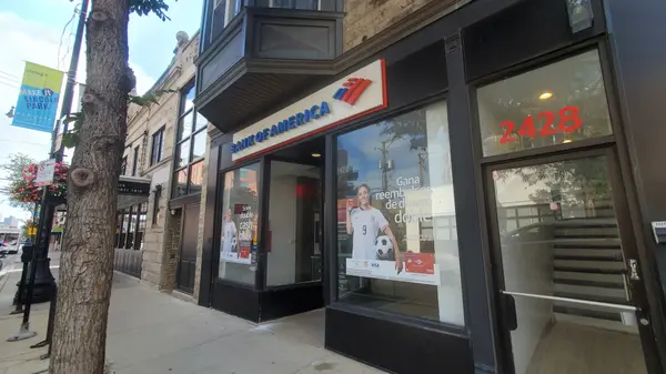 2428 N LINCOLN AVE, Chicago, IL 60614